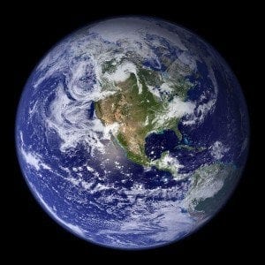 Einmal um die Welt - man könnte meinen dies sei das Wechsel- Ziel von Mesut Özil.