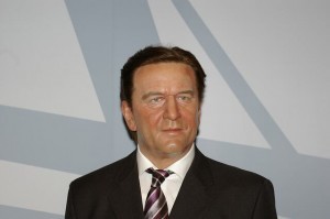 Einer der bekanntesten und für viele als solcher vielleicht auch unerkanntesten Lobbyisten unserer Zeit ist Ex Kanzler Schröder.
