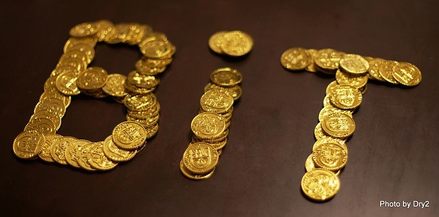 bitcoin-282795_640