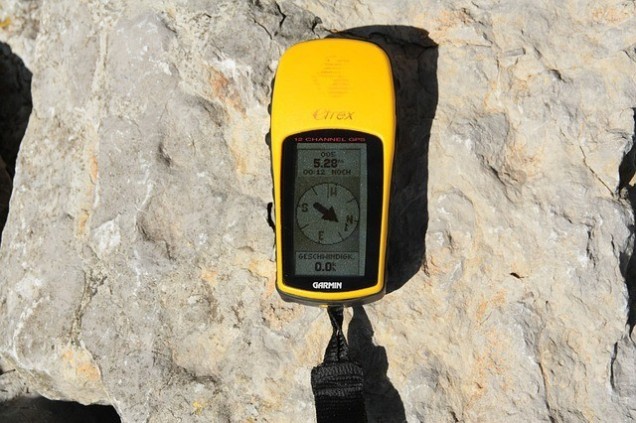 Klassisches GPS Gerät für Geo Cacher und Abenteurer. Damit findet einen der Logeo Gewinn.